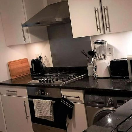 2 Bedroom Victorian Garden Flat Londres Exterior foto